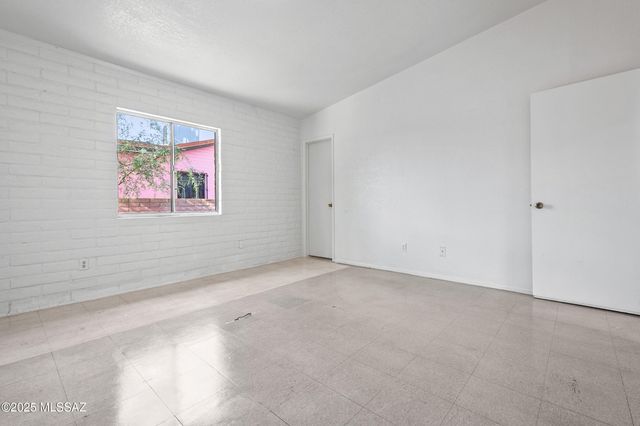 1136 S 7th Avenue, Tucson, AZ 85701