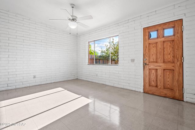 1136 S 7th Avenue, Tucson, AZ 85701