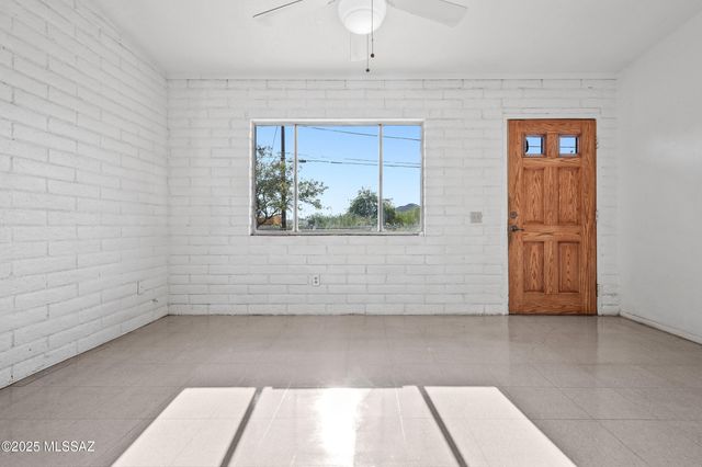 1136 S 7th Avenue, Tucson, AZ 85701