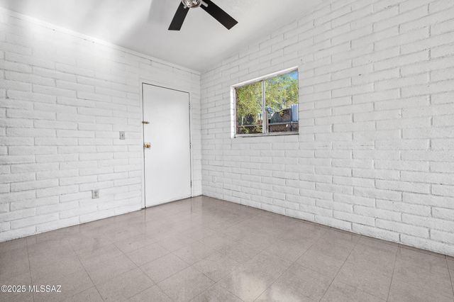 1136 S 7th Avenue, Tucson, AZ 85701