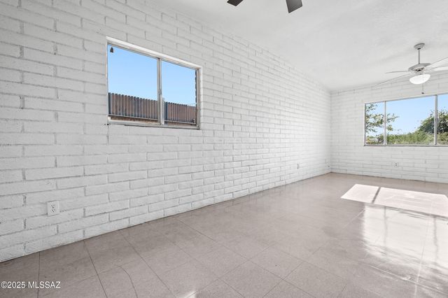 1136 S 7th Avenue, Tucson, AZ 85701