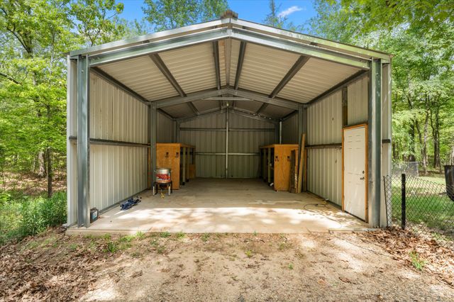 353 PR 5861, Yantis, TX 75497
