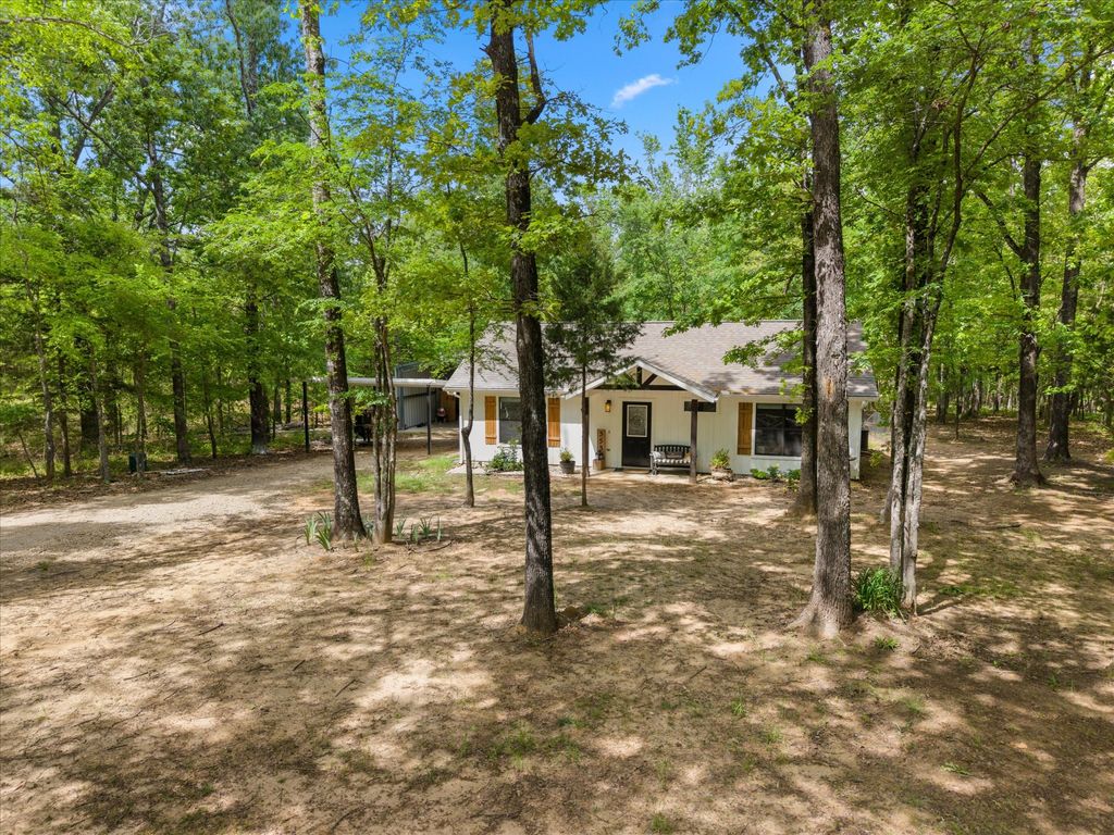353 PR 5861, Yantis, TX 75497