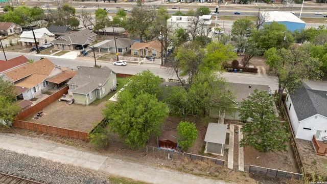 320 Sharer, San Antonio, TX 78208