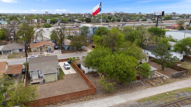 320 Sharer, San Antonio, TX 78208
