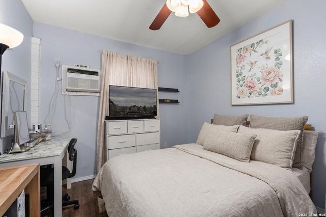 320 Sharer, San Antonio, TX 78208