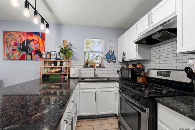 320 Sharer, San Antonio, TX 78208