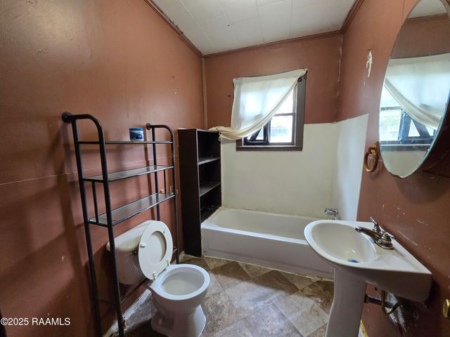 1302 Walton Street, New Iberia, LA 70560