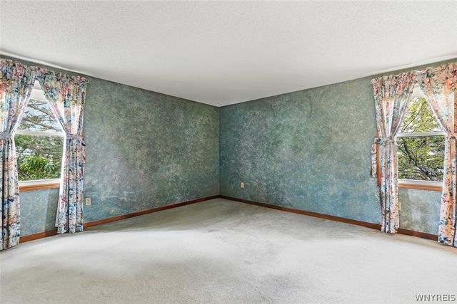 5683 Kippen Drive, Clarence, NY 14051