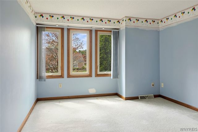 5683 Kippen Drive, Clarence, NY 14051
