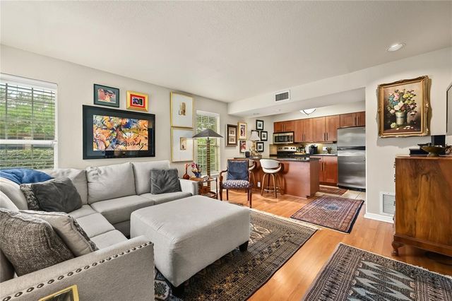 7685 Northcross DR 304, Austin, TX 78757