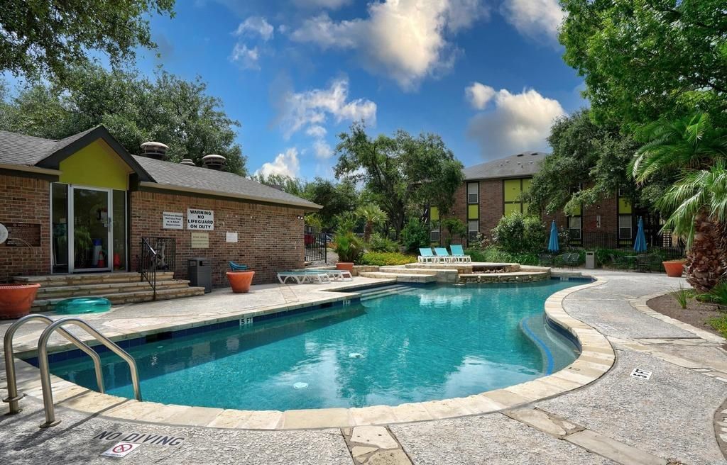 7685 Northcross DR 304, Austin, TX 78757