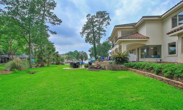 3210 Lazy Lake Lane, Montgomery, TX 77356