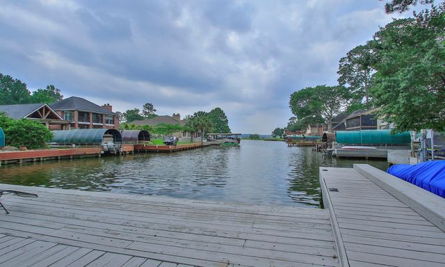 3210 Lazy Lake Lane, Montgomery, TX 77356