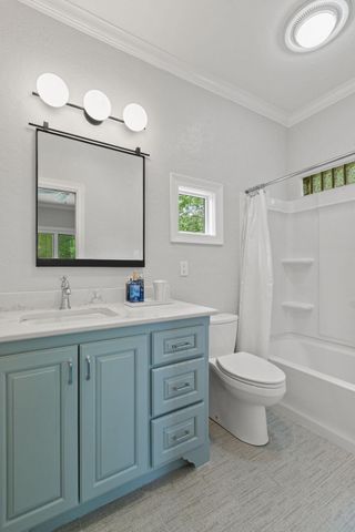 3210 Lazy Lake Lane, Montgomery, TX 77356