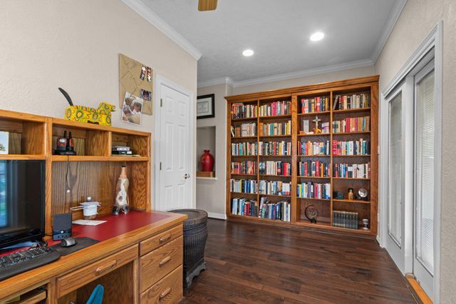 3210 Lazy Lake Lane, Montgomery, TX 77356