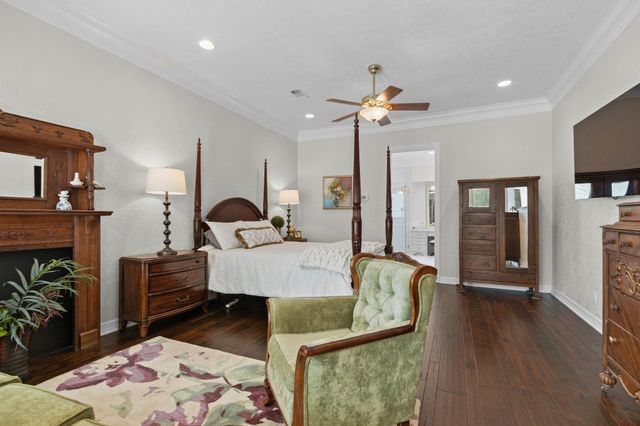 3210 Lazy Lake Lane, Montgomery, TX 77356