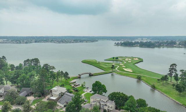 3210 Lazy Lake Lane, Montgomery, TX 77356