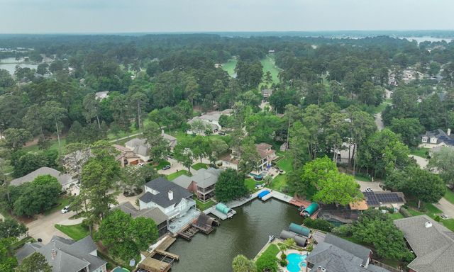 3210 Lazy Lake Lane, Montgomery, TX 77356