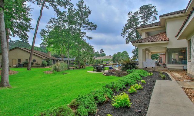 3210 Lazy Lake Lane, Montgomery, TX 77356