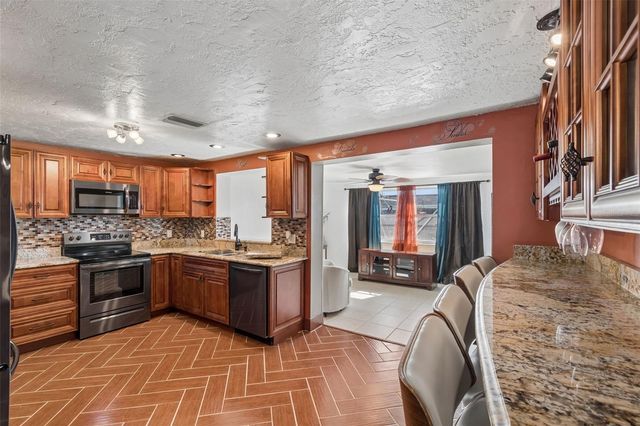 10804 MANCHESTER ROAD, Port Richey, FL 34668