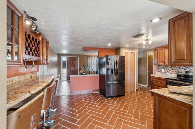 10804 MANCHESTER ROAD, Port Richey, FL 34668