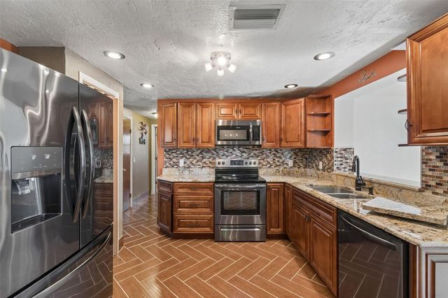 10804 MANCHESTER ROAD, Port Richey, FL 34668