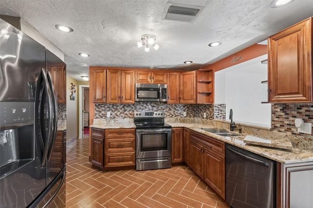 10804 MANCHESTER ROAD, Port Richey, FL 34668