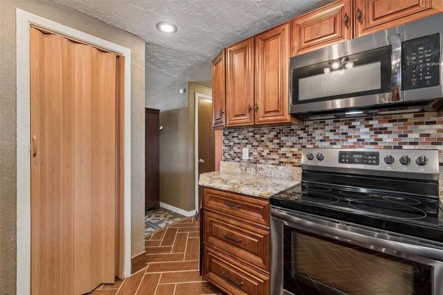 10804 MANCHESTER ROAD, Port Richey, FL 34668