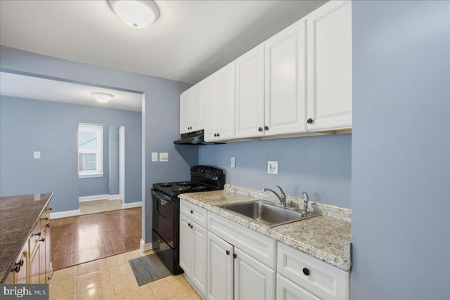 6815 STANDISH DR, Hyattsville, MD 20784