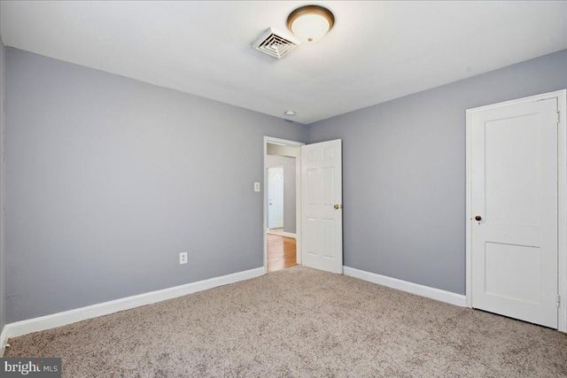 6815 STANDISH DR, Hyattsville, MD 20784