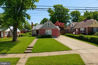 6815 STANDISH DR, Hyattsville, MD 20784