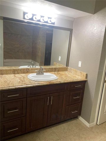 1819 HAMMOCKS AVENUE 1819, Lutz, FL 33549