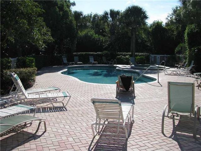 1819 HAMMOCKS AVENUE 1819, Lutz, FL 33549