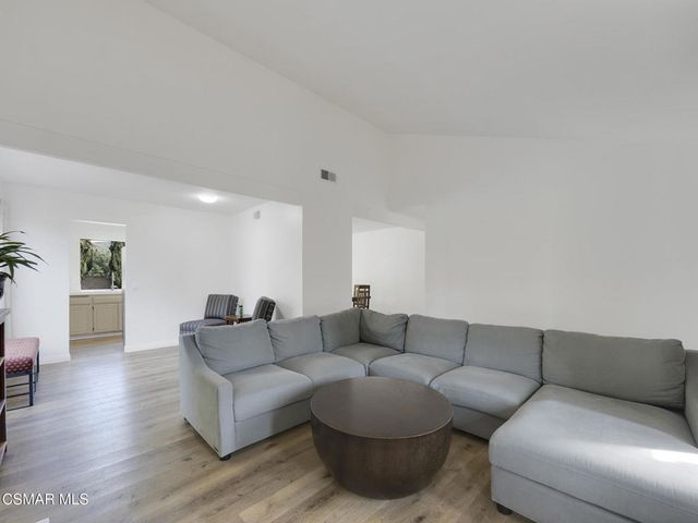 2202 Aspenpark Court, Thousand Oaks, CA 91362