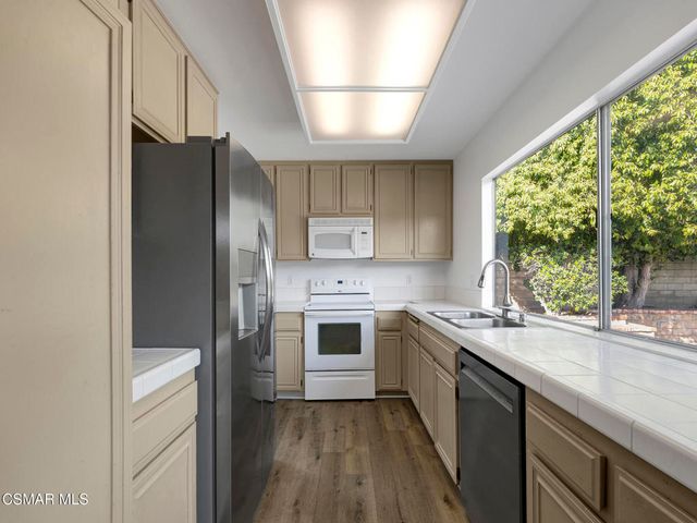 2202 Aspenpark Court, Thousand Oaks, CA 91362