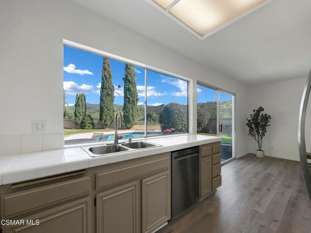 2202 Aspenpark Court, Thousand Oaks, CA 91362