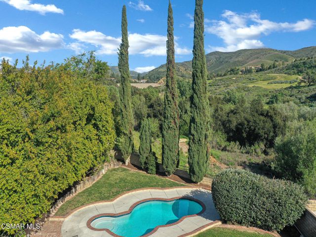 2202 Aspenpark Court, Thousand Oaks, CA 91362