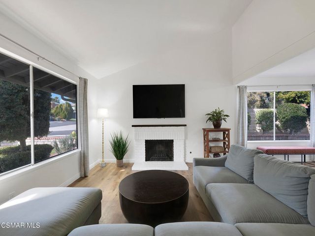 2202 Aspenpark Court, Thousand Oaks, CA 91362