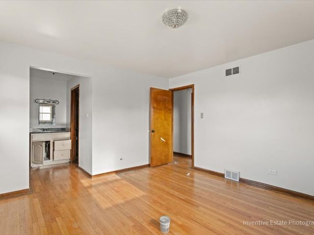 1320 E 169th Street, South Holland, IL 60473
