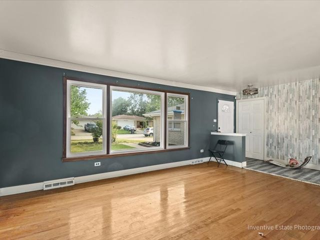 1320 E 169th Street, South Holland, IL 60473