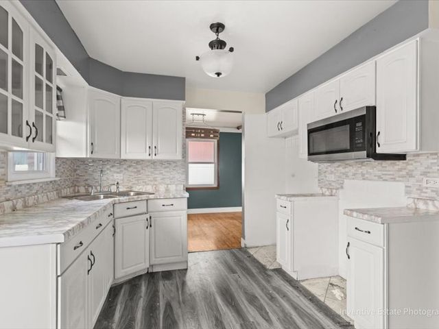 1320 E 169th Street, South Holland, IL 60473