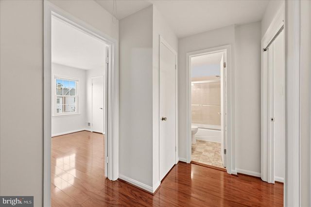 6152 STRASBURG DR, Centreville, VA 20121