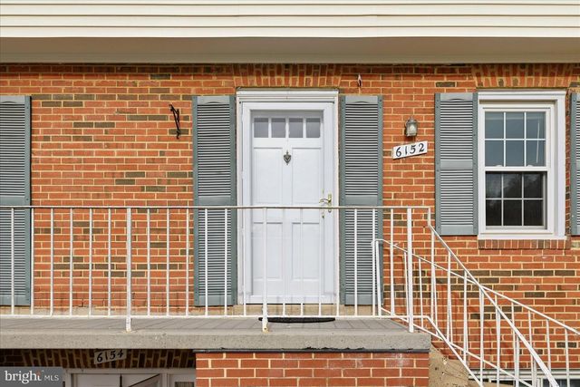 6152 STRASBURG DR, Centreville, VA 20121