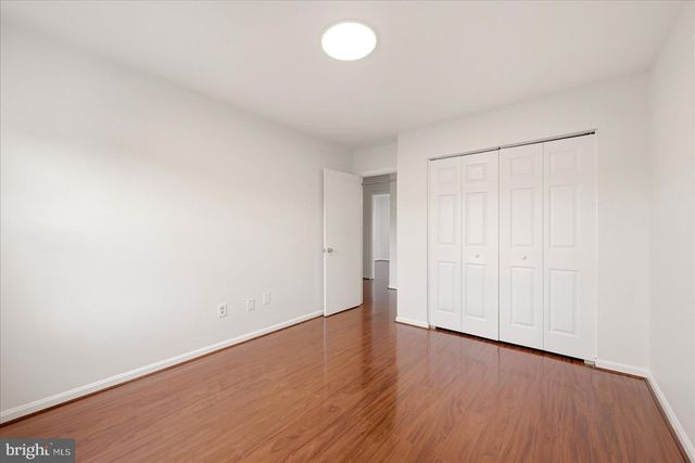 6152 STRASBURG DR, Centreville, VA 20121