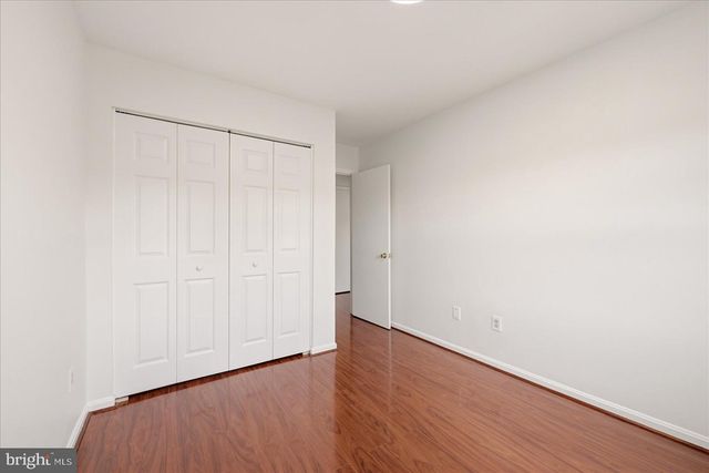 6152 STRASBURG DR, Centreville, VA 20121