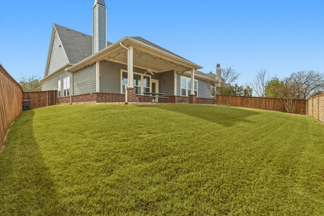 821 Crimson Road, Lantana, TX 76226