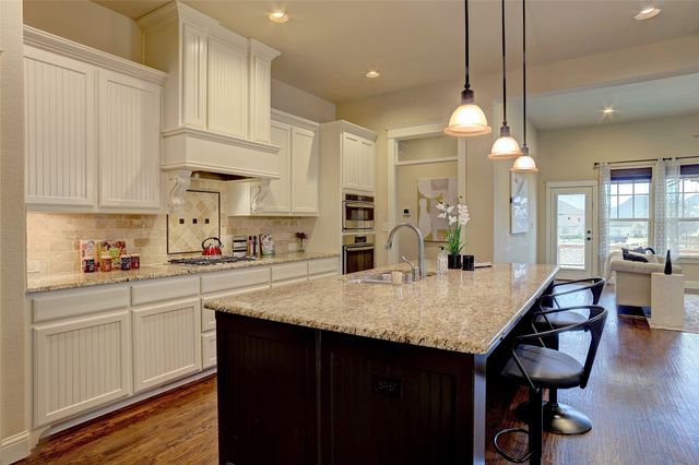 821 Crimson Road, Lantana, TX 76226