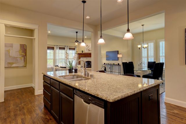 821 Crimson Road, Lantana, TX 76226