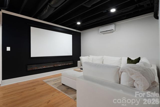 4 Lynnette Drive, Fairview, NC 28730